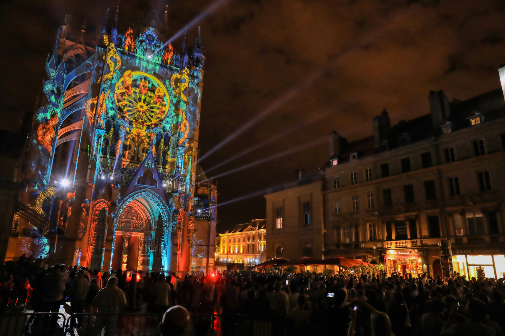 Mapping sur la cathédrale Saint-Étienne lors du festival Constellations de Metz